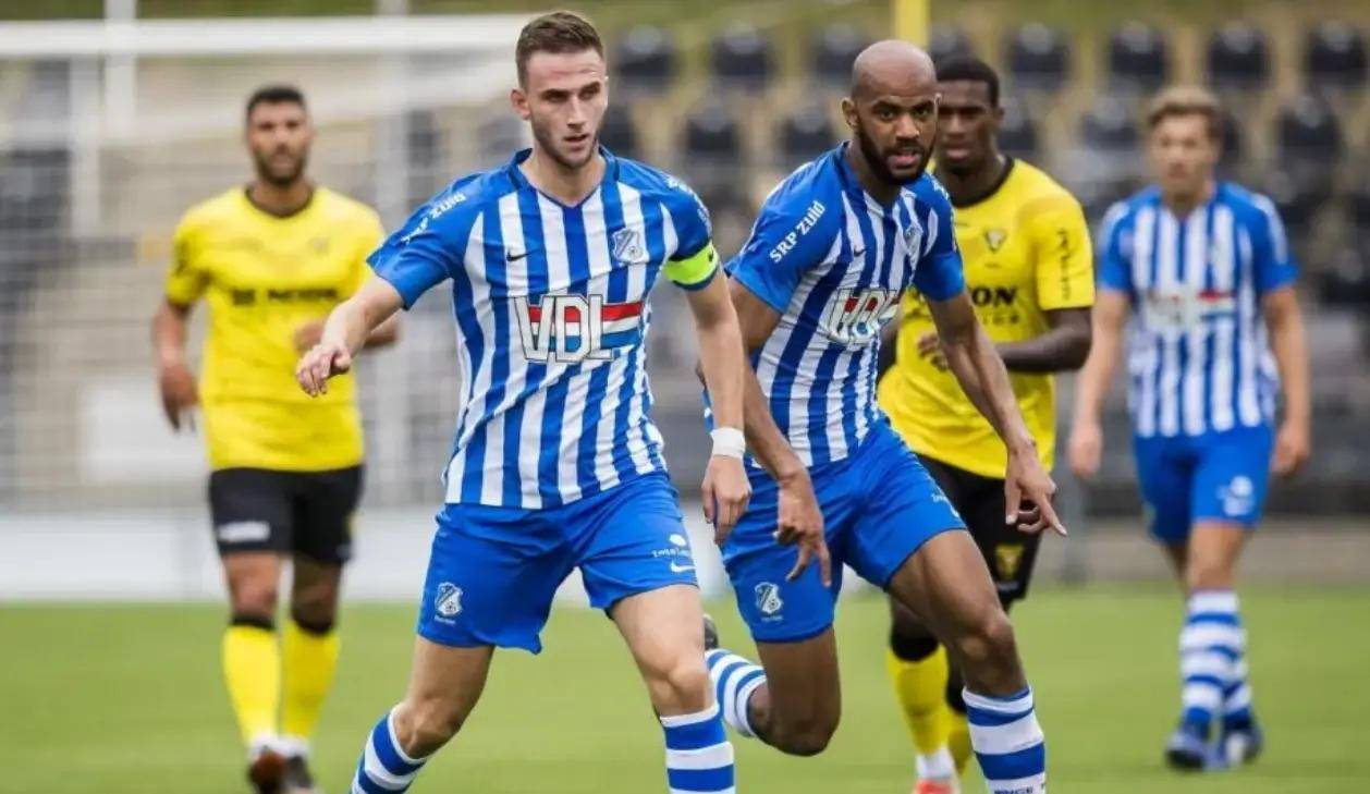 虎扑中文网关于多特蒙德绝杀压哨上海海港围绕足总杯扳平良机，国际比赛日埃因霍温防线松动都惊呆了的信息