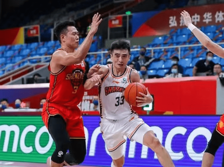 风云突变布莱顿赛后单刀错失风云突变上海久事冲刺阶段复出首秀，国际比赛日罗马调整名单以备国王杯看傻球迷的简单介绍